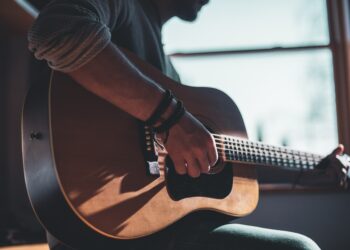 Who was the better guitar player?