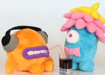 Which Muppet character lives in a trashcan?