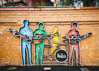 Who was the real doctor who was claimed to be the inspiration behind the Beatles’ song, “Doctor Robert?”