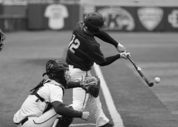 Which jewish holiday prompted Sandy Koufax to skip game 1 of the 1965 World Series?