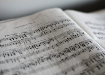 Which of these musicians wasn’t a member of the folk rock supergroup who was responsible for hit songs like “Woodstock,” “Our House,” and the “Southern Cross?”