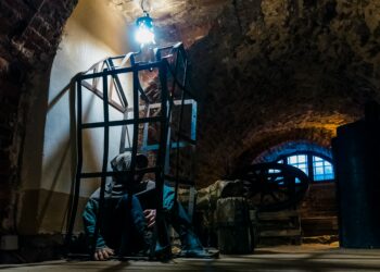 During the Iran hostage crisis, how many days were the American diplomats held captive?