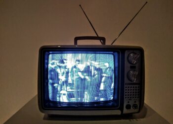 How many stooges in total played the Three Stooges?