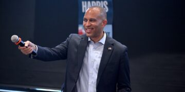 Jeffries Says Trump ‘Only Defending Billionaires,’ You Agree?